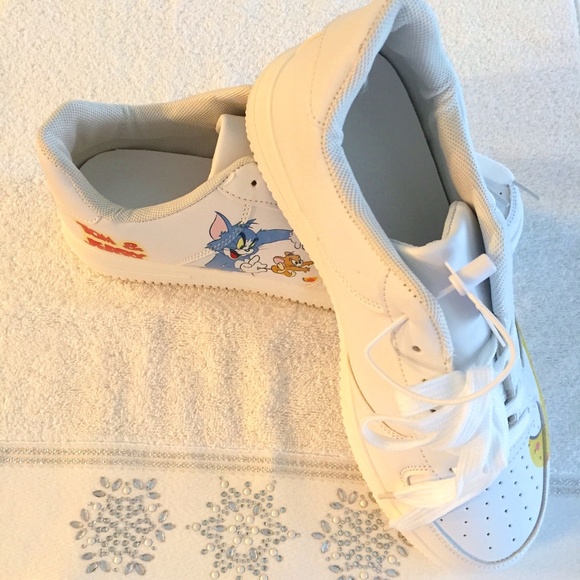 Shoes - New Tom/Jerry White Unisex Tennis Shoes